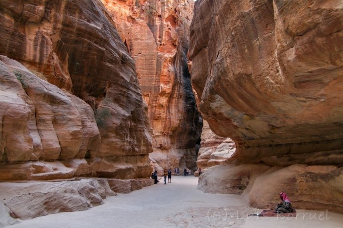Petra canyon2